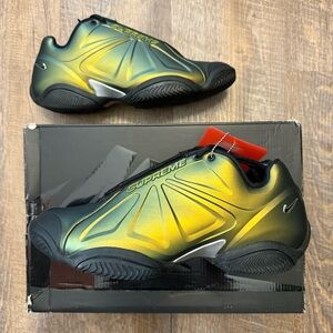 Supreme x Nike Air Zoom Courtposite SP Metallic Gold Black